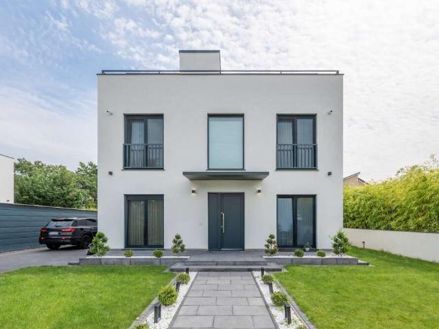 Haus zum Kaufen in Potsdam 1.250.000,00 EUR 266 m²