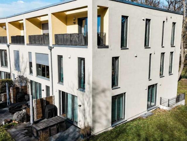 Haus zum Kaufen in Potsdam 1.390.000,00 EUR 186 m²