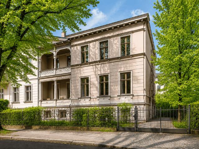 Haus zum Kaufen in Potsdam 2.185.000,00 EUR 392 m²