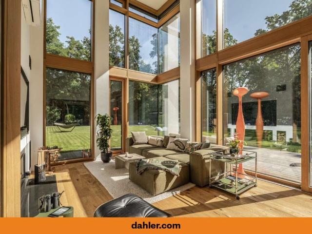 Haus zum Kaufen in Potsdam Groß Glienicke 2.550.000,00 EUR 330 m²