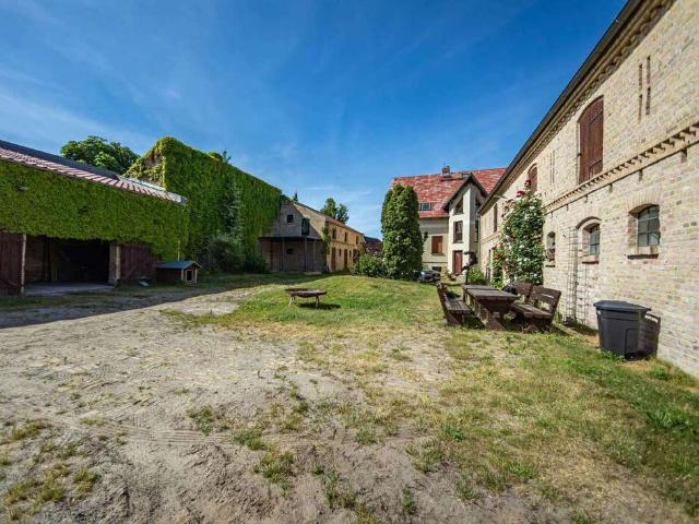 Haus zum Kaufen in Potsdam OT Uetz 1.250.000,00 EUR 291 m²
