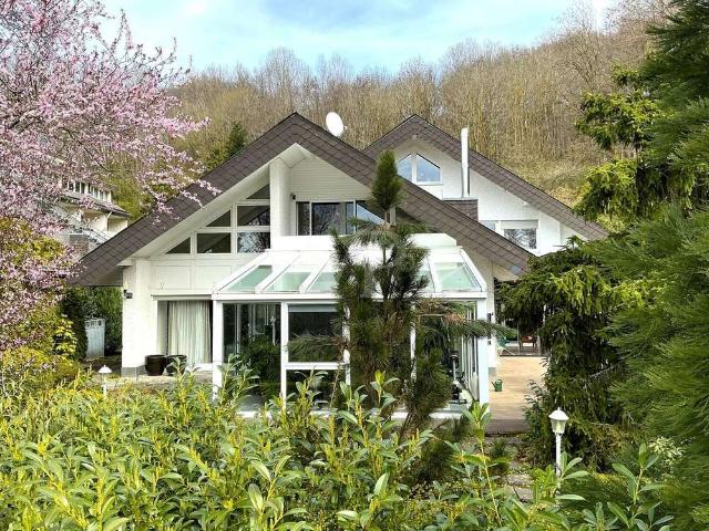 Haus zum Kaufen in Poppenhausen Wasserkuppe 595.000,00 EUR 396 m²