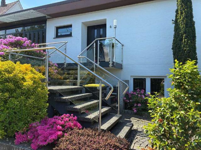 Haus zum Kaufen in Porta Westfalica 549.000,00 EUR 307 m²