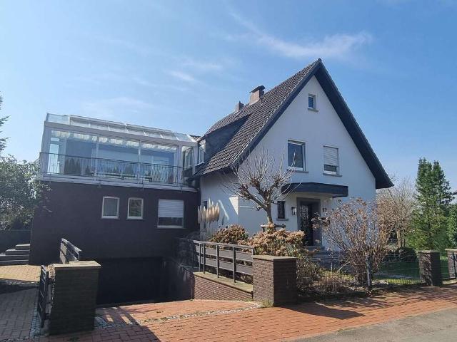 Haus zum Kaufen in Porta Westfalica 395.000,00 EUR 241 m²