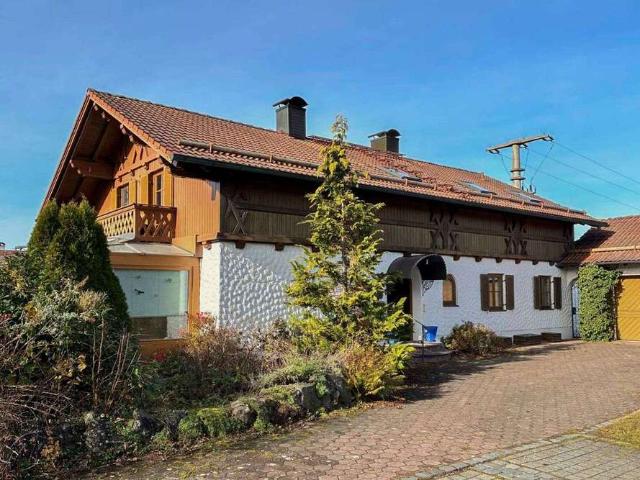Haus zum Kaufen in Peiting 890.000,00 EUR 241.65 m²