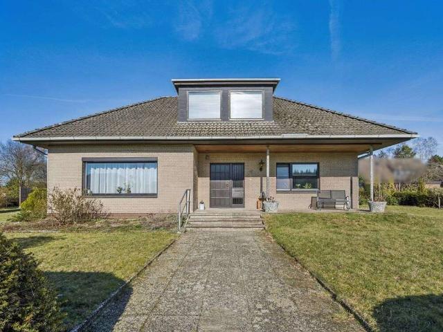 Haus zum Kaufen in Pennigsehl 275.000,00 EUR 137.65 m²