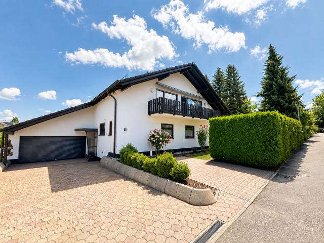 Haus zum Kaufen in Pforzheim 799.000,00 EUR 256 m²