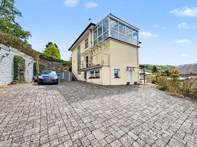 Haus zum Kaufen in Plettenberg 599.000,00 EUR 242 m²