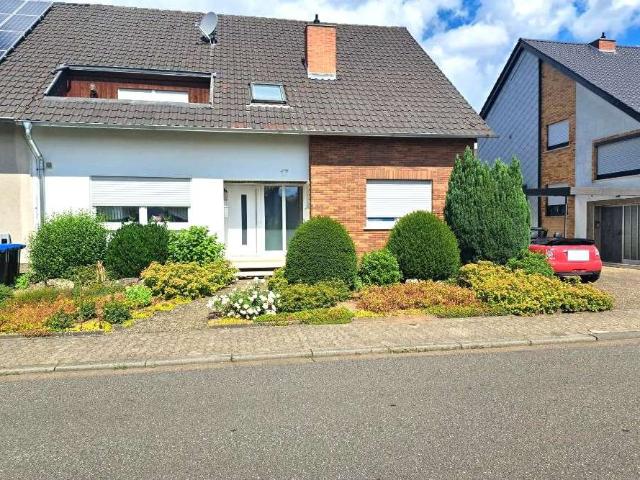 Haus zum Kaufen in Püttlingen 320.000,00 EUR 170 m²