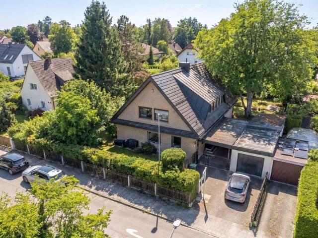 Haus zum Kaufen in Pullach im Isartal 2.550.000,00 EUR 242 m²
