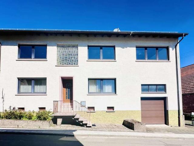 Haus zum Kaufen in Queidersbach 255.000,00 EUR 205.18 m²