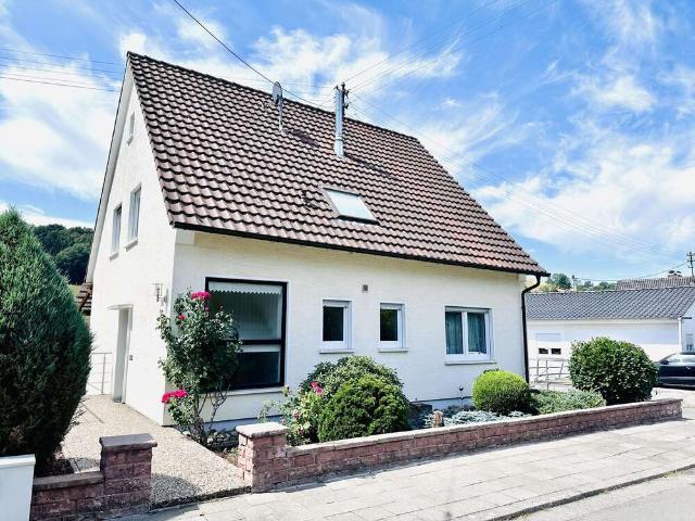Haus zum Kaufen in Queidersbach 298.000,00 EUR 127.26 m²