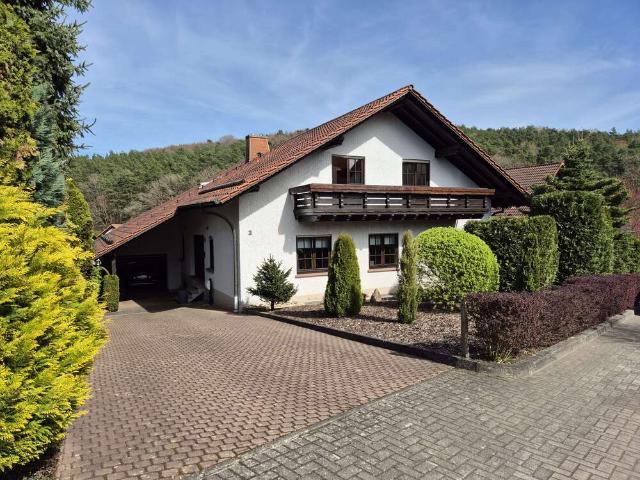 Haus zum Kaufen in Queidersbach 535.000,00 EUR 353.08 m²