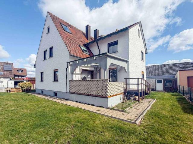 Haus zum Kaufen in Röttenbach 535.000,00 EUR 240.1 m²