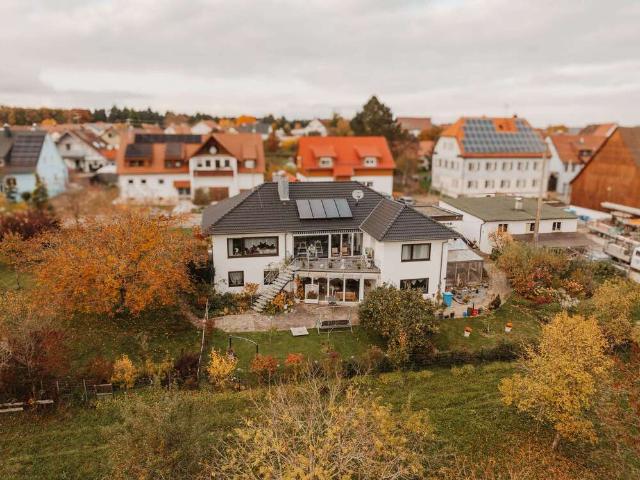 Haus zum Kaufen in Rottweil Feckenhausen 535.000,00 EUR 200 m²