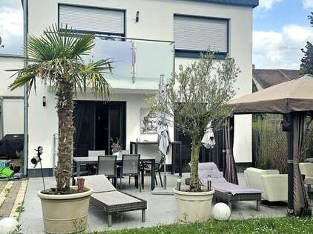 Haus zum Kaufen in Römerberg 695.000,00 EUR 197 m²