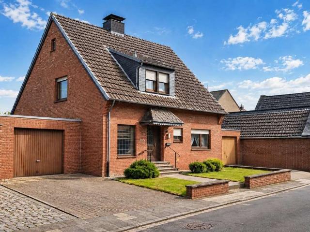 Haus zum Kaufen in Rommerskirchen 399.000,00 EUR 132 m²