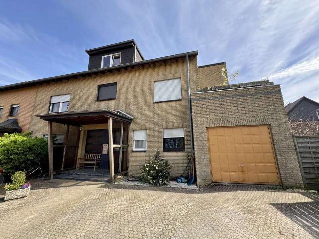 Haus zum Kaufen in Rommerskirchen 699.000,00 EUR 363 m²