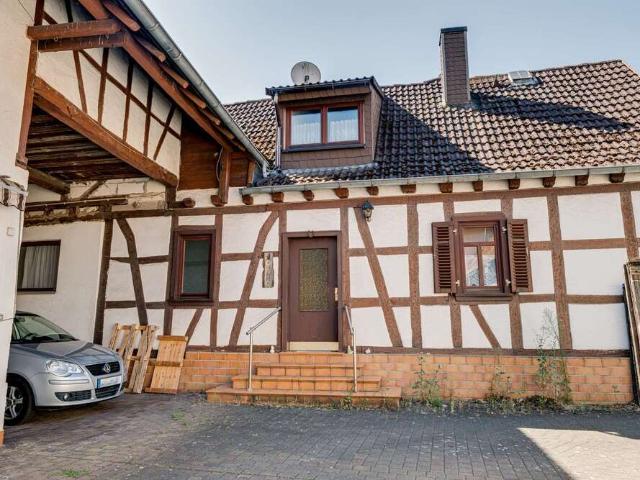 Haus zum Kaufen in Rosbach vor der Höhe 260.000,00 EUR 174.76 m²