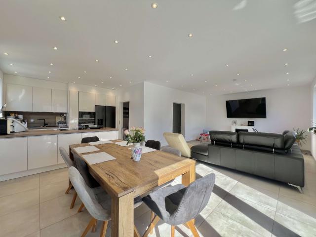 Haus zum Kaufen in Rösrath 675.000,00 EUR 213.41 m²