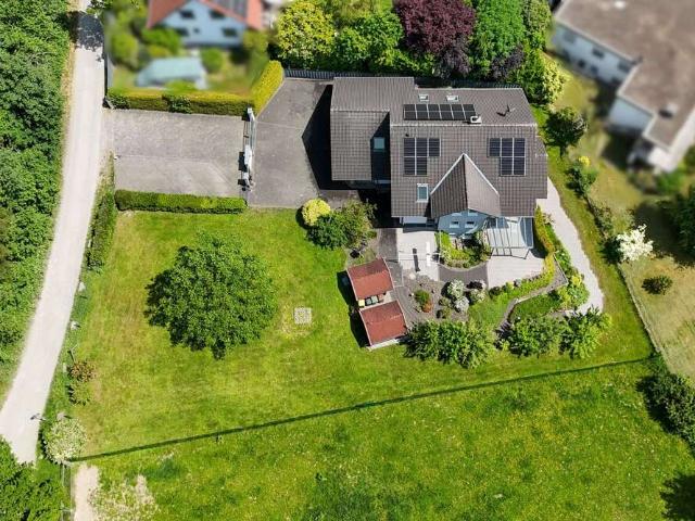 Haus zum Kaufen in Rösrath Bleifeld 1.100.000,00 EUR 313.4 m²