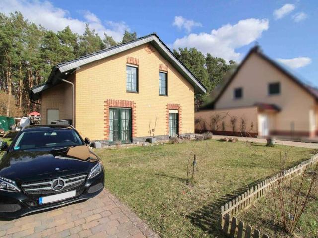 Haus zum Kaufen in Rathenow 410.000,00 EUR 204.29 m²