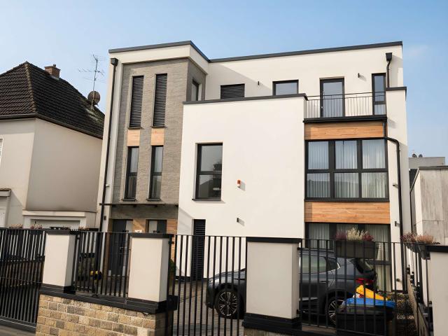 Haus zum Kaufen in Ratingen 1.700.000,00 EUR 380 m²