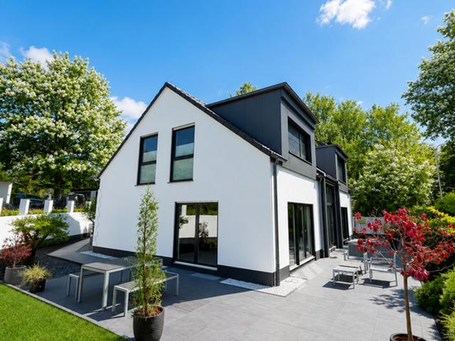 Haus zum Kaufen in Ratingen 1.760.000,00 EUR 252 m²