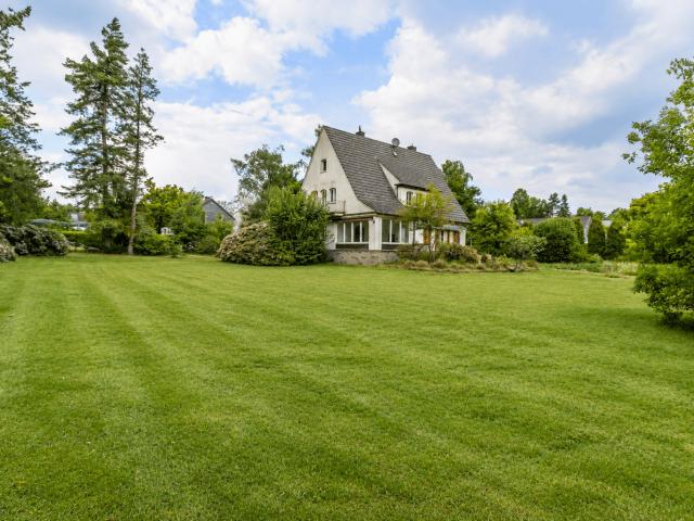 Haus zum Kaufen in Ratingen 1.250.000,00 EUR 249 m²