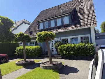Haus zum Kaufen in Ratingen 849.000,00 EUR 215.89 m²