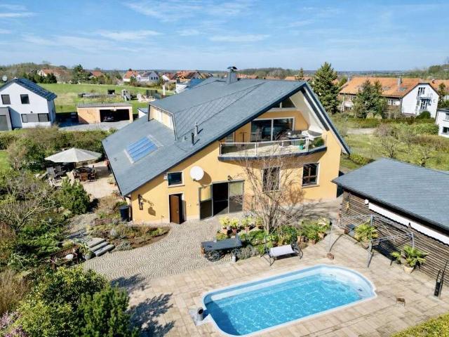 Haus zum Kaufen in Radeburg OT Bärnsdorf 797.000,00 EUR 210 m²