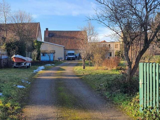 Haus zum Kaufen in Radebeul 250.000,00 EUR 300 m²