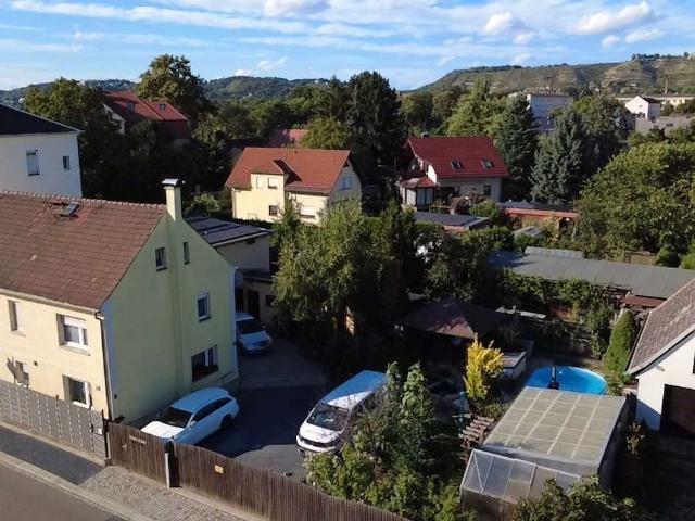 Haus zum Kaufen in Radebeul 465.000,00 EUR 244.3 m²