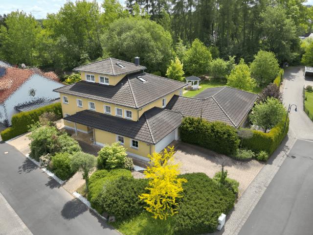 Haus zum Kaufen in Ransbach Baumbach 997.000,00 EUR 290 m²