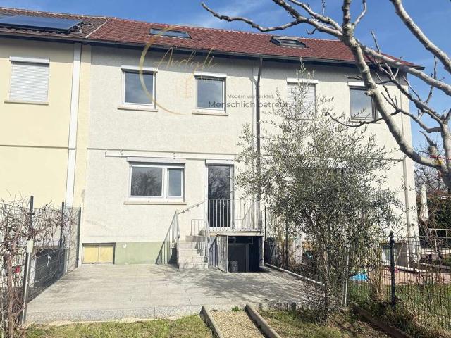 Haus zum Kaufen in Reutlingen 359.000,00 EUR 87.98 m²