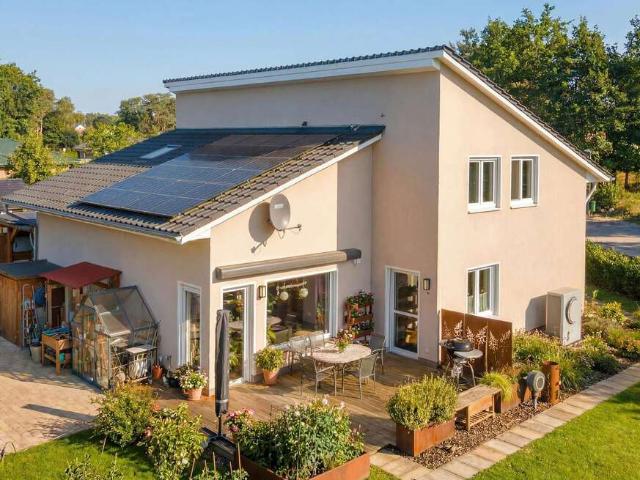 Haus zum Kaufen in Rehfelde 650.000,00 EUR 189.52 m²