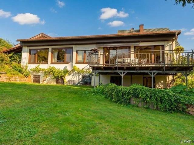 Haus zum Kaufen in Reichartshausen 449.000,00 EUR 278 m²