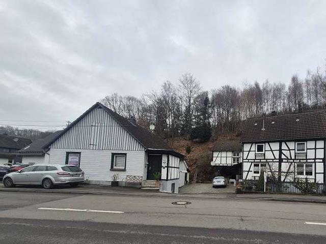 Haus zum Kaufen in Reichshof 290.000,00 EUR 170 m²