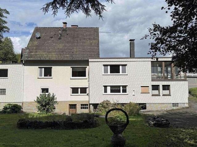 Haus zum Kaufen in Reichshof 290.000,00 EUR 212 m²