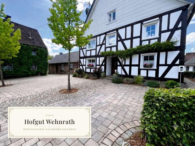 Haus zum Kaufen in Reichshof 795.000,00 EUR 300 m²