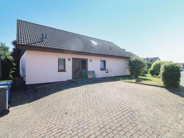 Haus zum Kaufen in Reiskirchen 469.000,00 EUR 249 m²