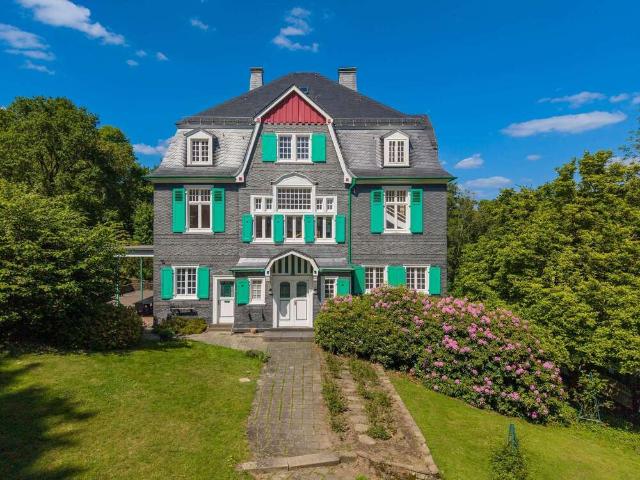 Haus zum Kaufen in Remscheid 1.500.000,00 EUR 512 m²