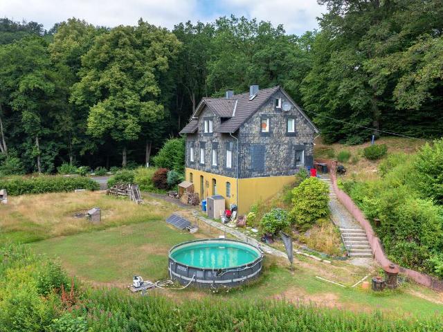 Haus zum Kaufen in Remscheid 265.000,00 EUR 204.74 m²
