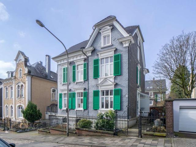 Haus zum Kaufen in Remscheid 479.000,00 EUR 233.58 m²