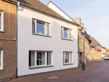 Haus zum Kaufen in Rhede 280.000,00 EUR 145.59 m²