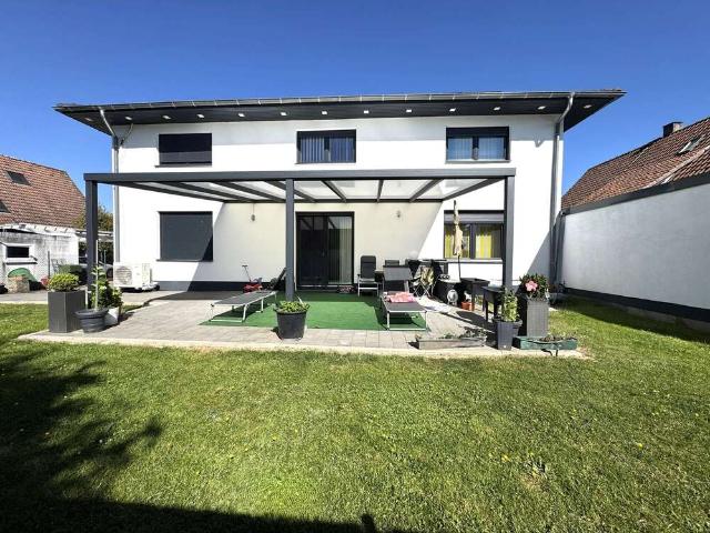 Haus zum Kaufen in Rheinau Hohbühn 1.290.000,00 EUR 300 m²