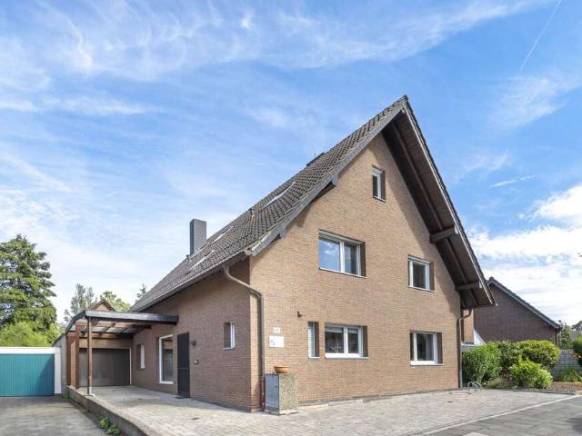 Haus zum Kaufen in Rheinbach 749.000,00 EUR 242 m²