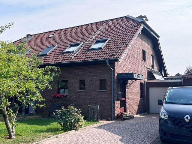 Haus zum Kaufen in Rheinberg 330.000,00 EUR 89.59 m²