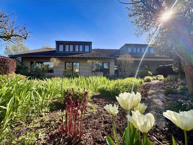 Haus zum Kaufen in Rheinberg 589.000,00 EUR 203 m²