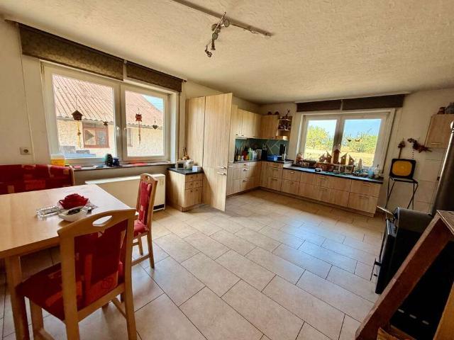 Haus zum Kaufen in Rheinhausen 445.000,00 EUR 208 m²
